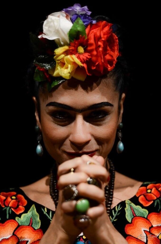 Foto da personagem Frida Kahlo.